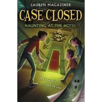 Case Closed #3: Haunting at the Hotel (Case Closed)